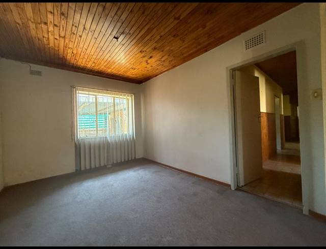 4 BEDROOM HOUSE FOR SALE IN VANDERBIJLPARK CE 2